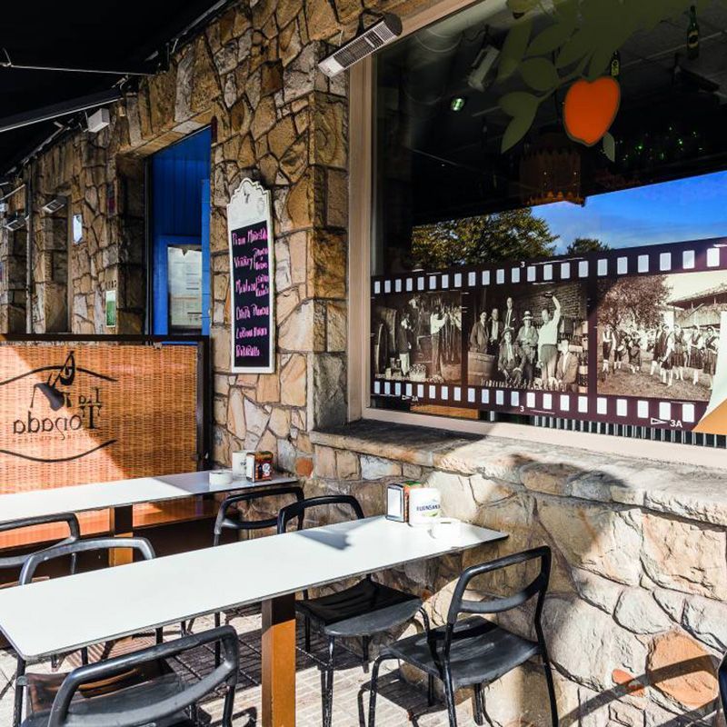 imagen que muestra la terraza del restaurante